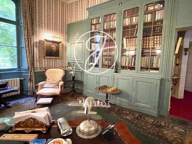 Château Cornillé - 9 chambres - 1201m²