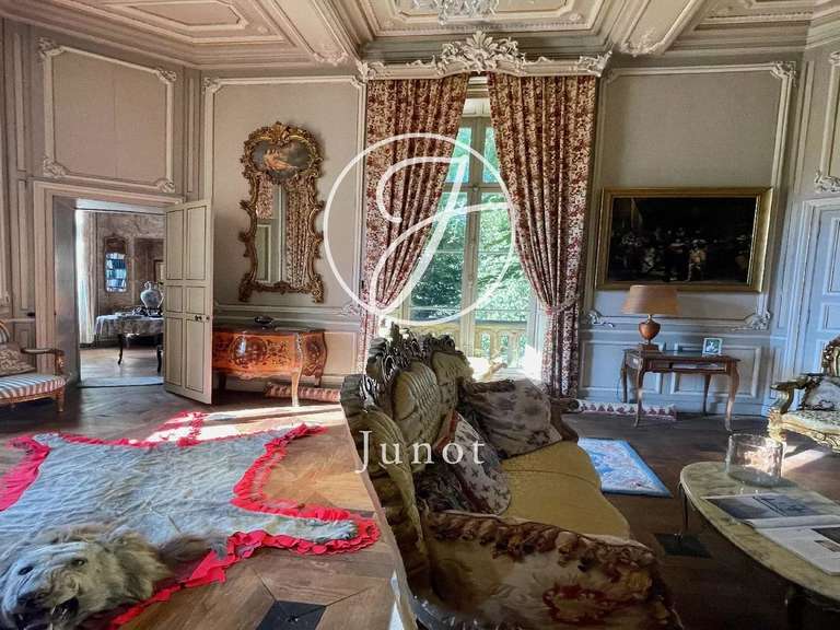 Château Cornillé - 9 chambres - 1201m²