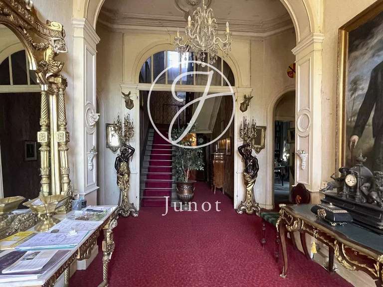 Château Cornillé - 9 chambres - 1201m²