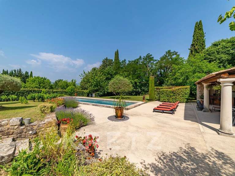 Maison Cornillon - 9 chambres - 600m²