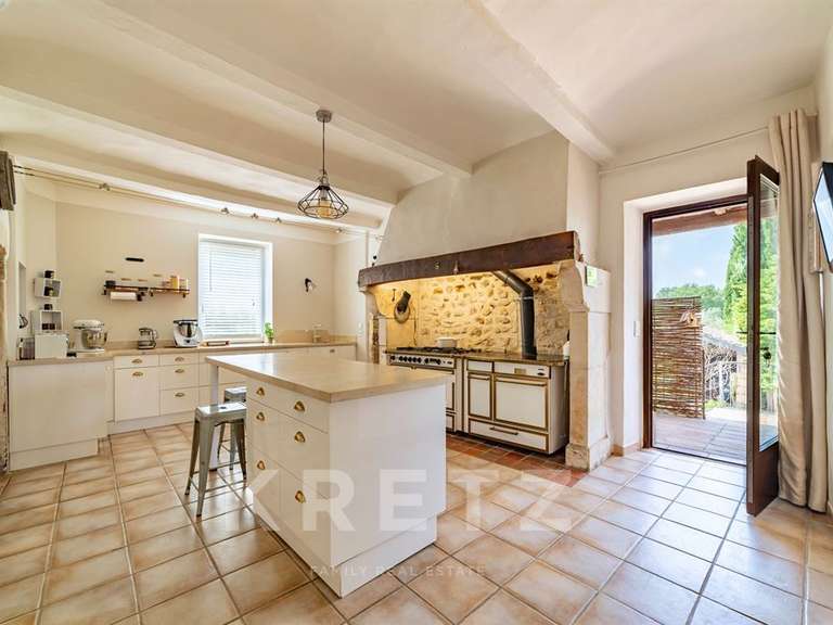 Maison Cornillon - 9 chambres - 600m²