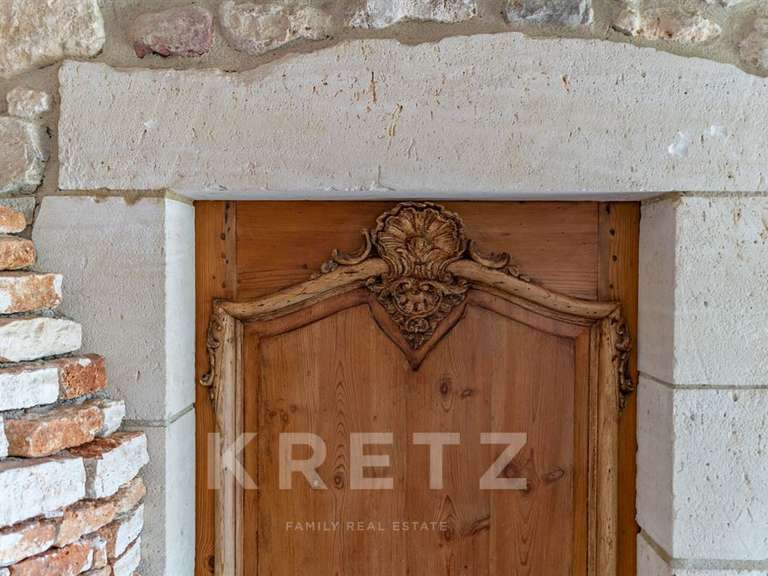 Maison Cornillon - 9 chambres - 600m²