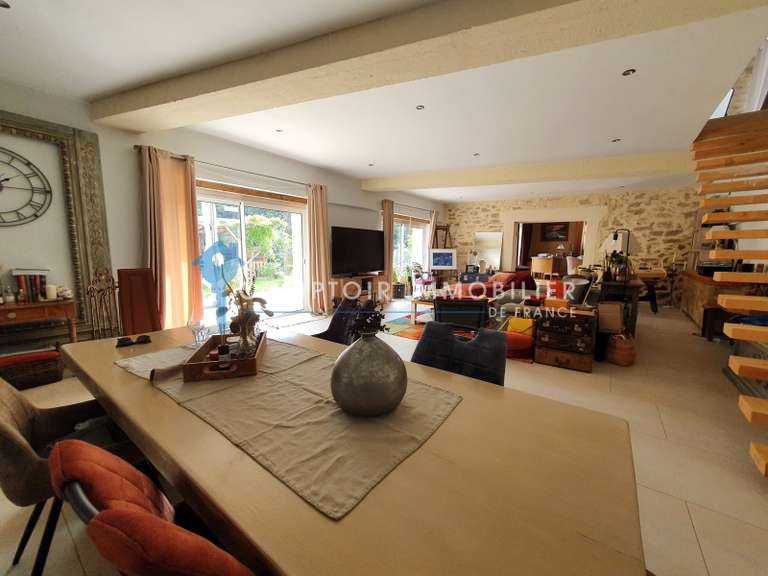 Maison Cornillon - 9 chambres - 463m²