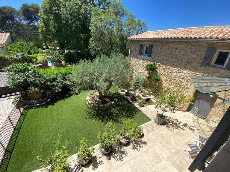 House Cornillon-Confoux - 5 bedrooms