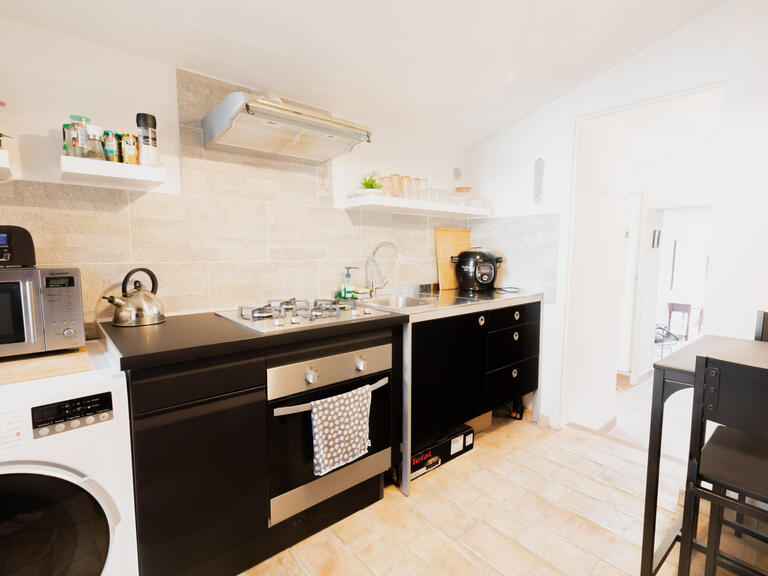Maison Cornillon-Confoux - 5 chambres - 160m²