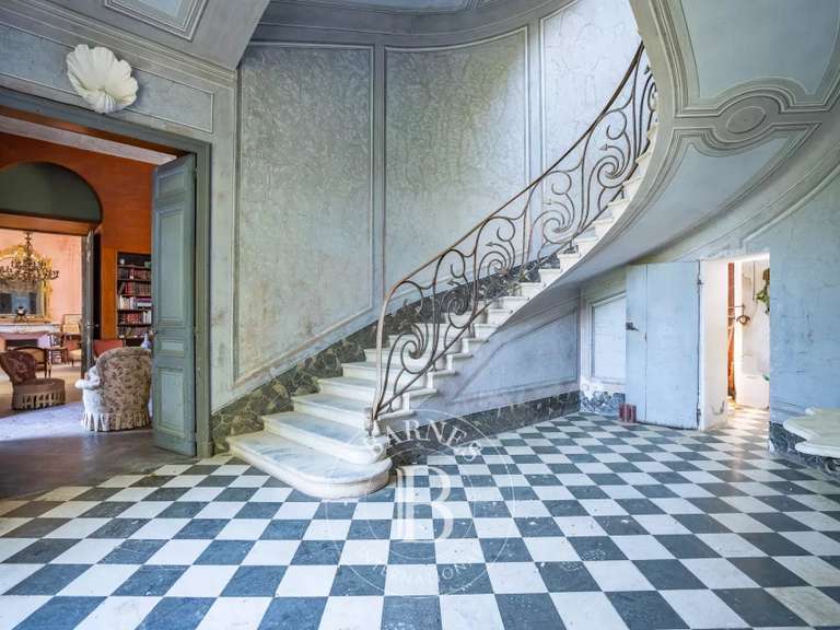 Château Corte - 8 chambres - 800m²