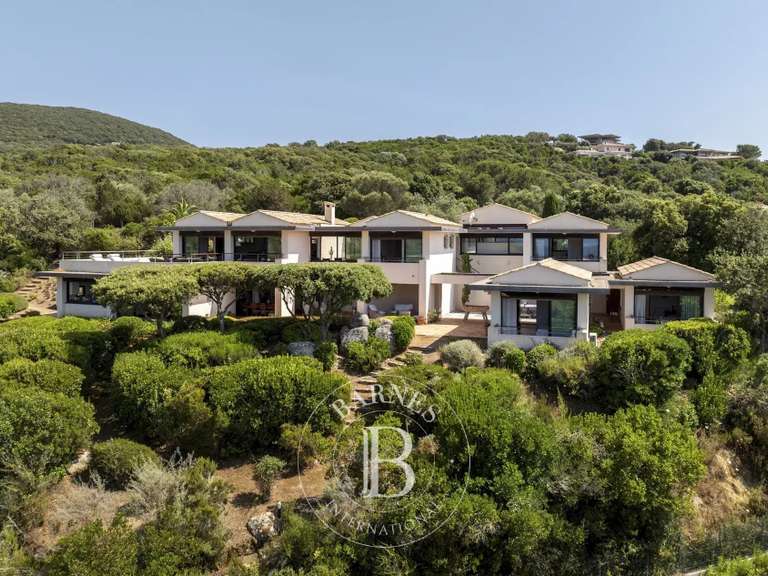 Propriété Coti-Chiavari - 406m²