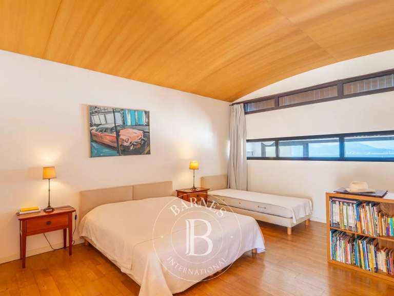 Propriété Coti-Chiavari - 406m²