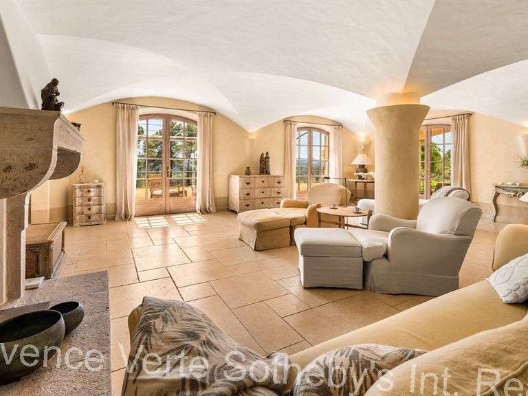 Maison Cotignac - 3 chambres - 288m²