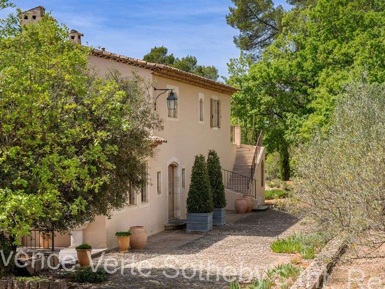 Maison Cotignac - 3 chambres - 288m²