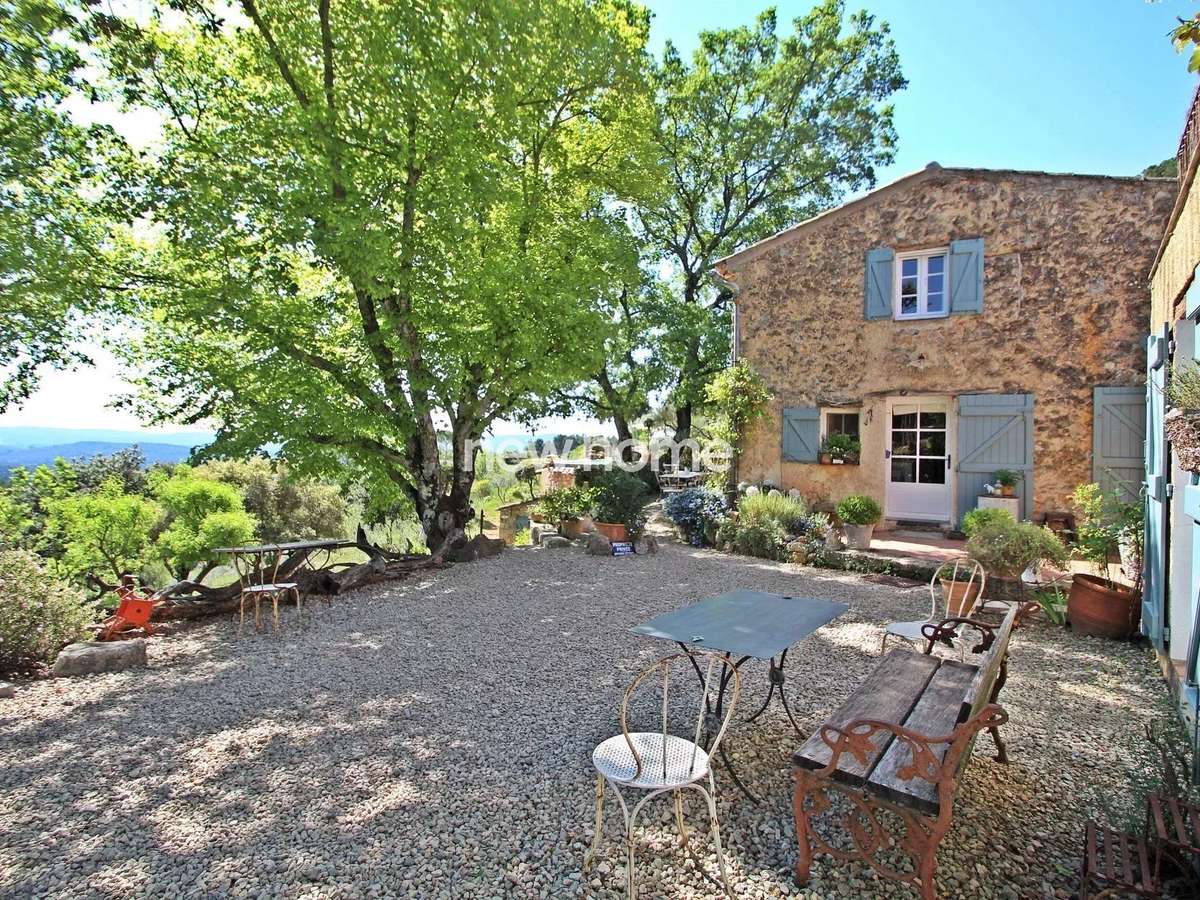 Property Cotignac