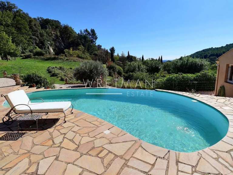 Villa Cotignac - 4 chambres - 255m²