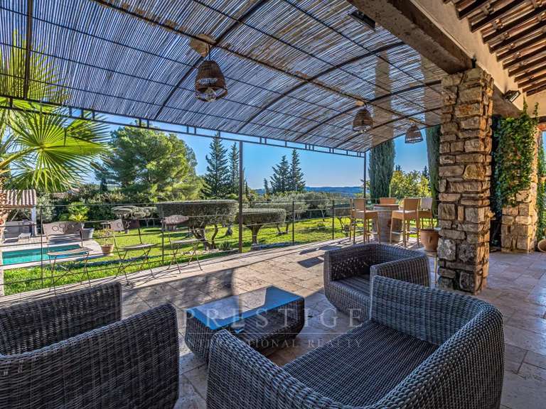 Villa Cotignac - 5 chambres - 232m²