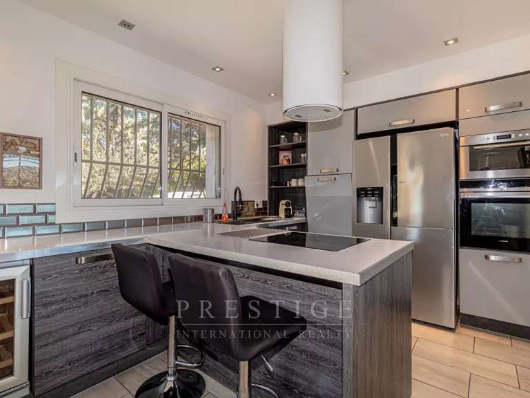 Villa Cotignac - 5 chambres - 232m²