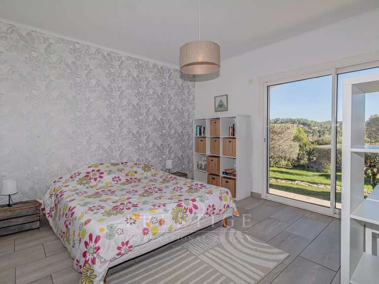 Villa Cotignac - 5 chambres - 232m²