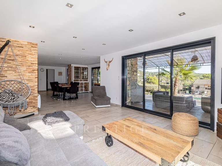 Villa Cotignac - 5 chambres - 232m²