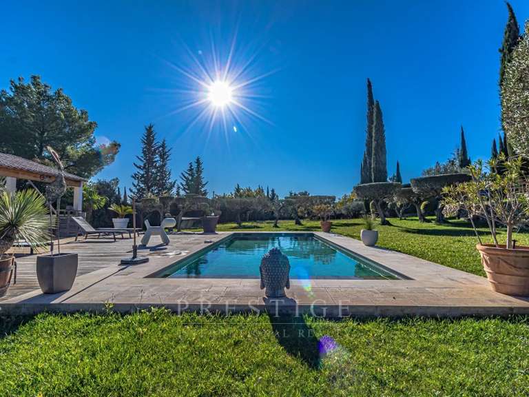 Villa Cotignac - 5 chambres - 232m²