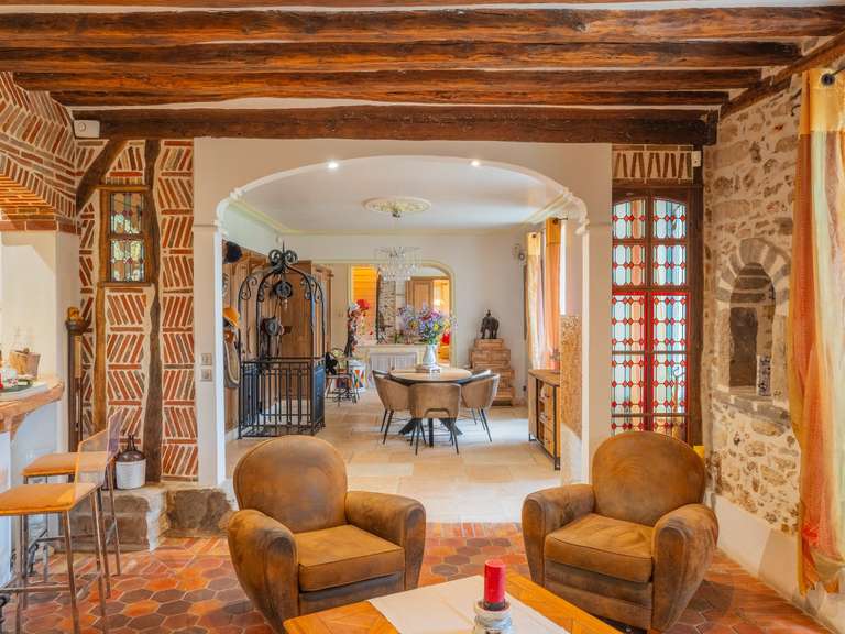 Propriété Coubert - 15 chambres - 654m²