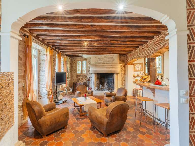 Propriété Coubert - 15 chambres - 654m²