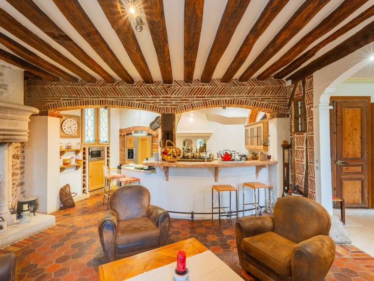 Propriété Coubert - 15 chambres - 654m²