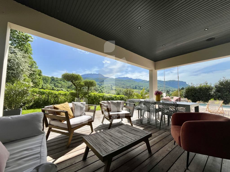 Maison Coublevie - 4 chambres - 153m²