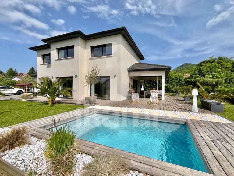 Maison Coublevie - 4 chambres - 153m²
