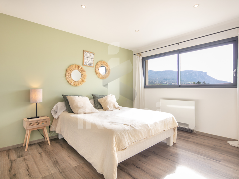 Maison Coublevie - 4 chambres - 153m²