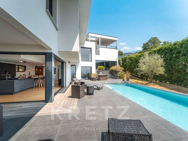 Maison Coublevie - 5 chambres - 240m²