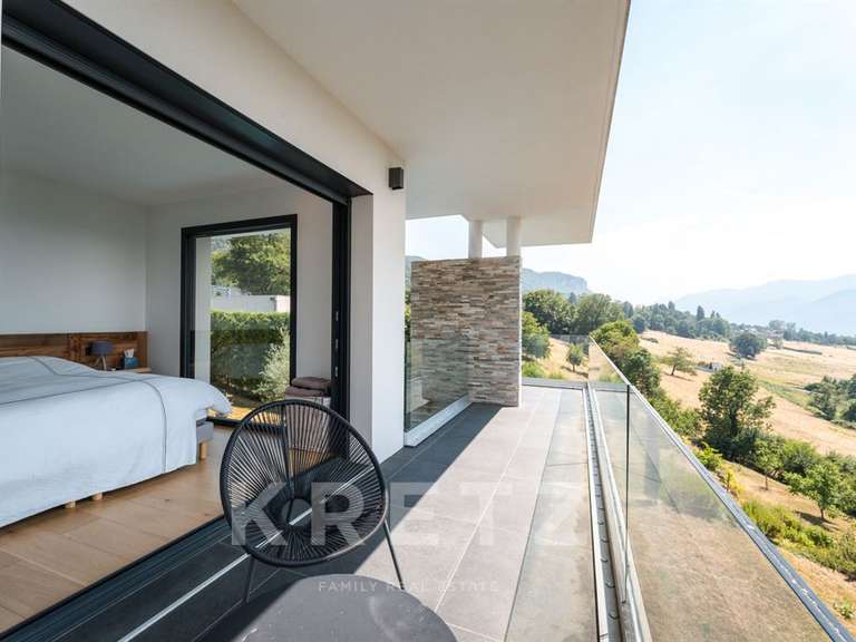 Maison Coublevie - 5 chambres - 240m²