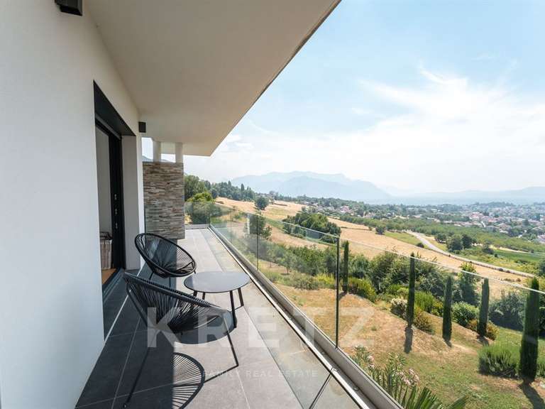 Maison Coublevie - 5 chambres - 240m²