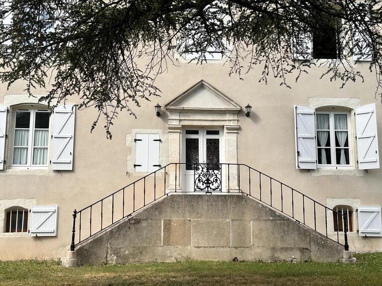 Maison Coulanges-sur-Yonne - 5 chambres - 630m²