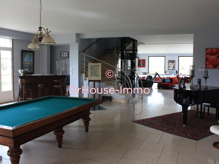 Villa Coullons - 8 bedrooms - 570m²