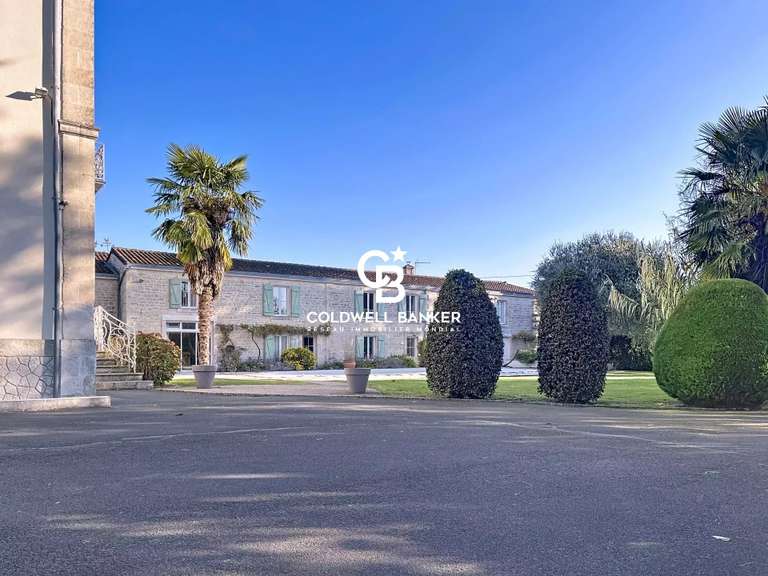 Maison Coulon - 9 chambres - 440m²