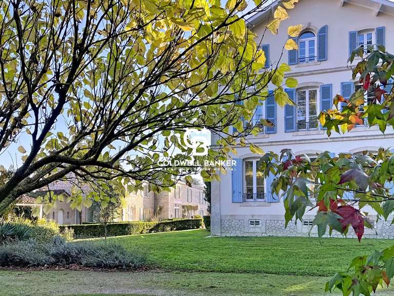 Maison Coulon - 9 chambres - 440m²