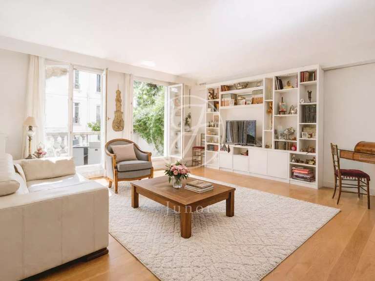 Appartement Courbevoie - 3 chambres - 122m²