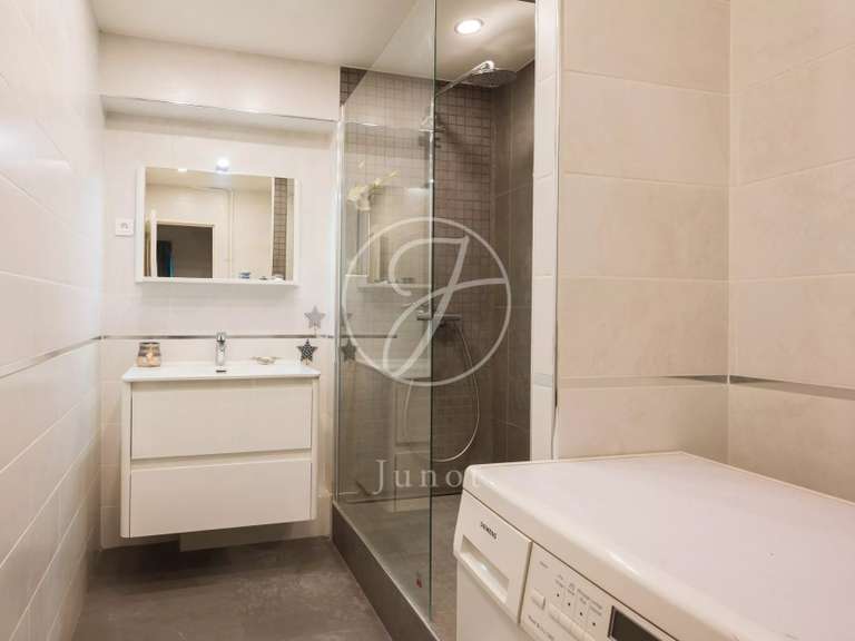 Appartement Courbevoie - 3 chambres - 122m²