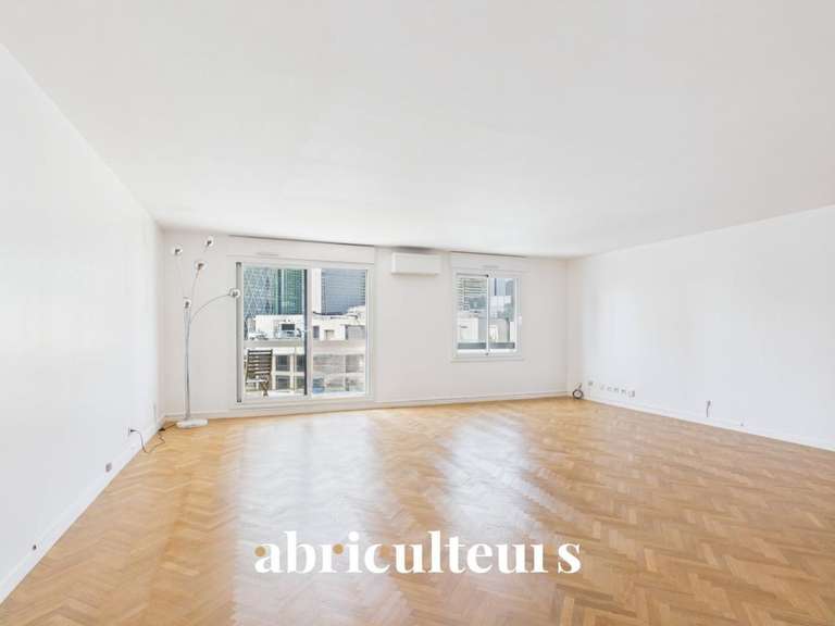 Appartement Courbevoie - 3 chambres - 113m²