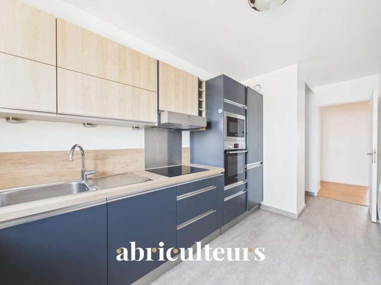 Appartement Courbevoie - 3 chambres - 113m²