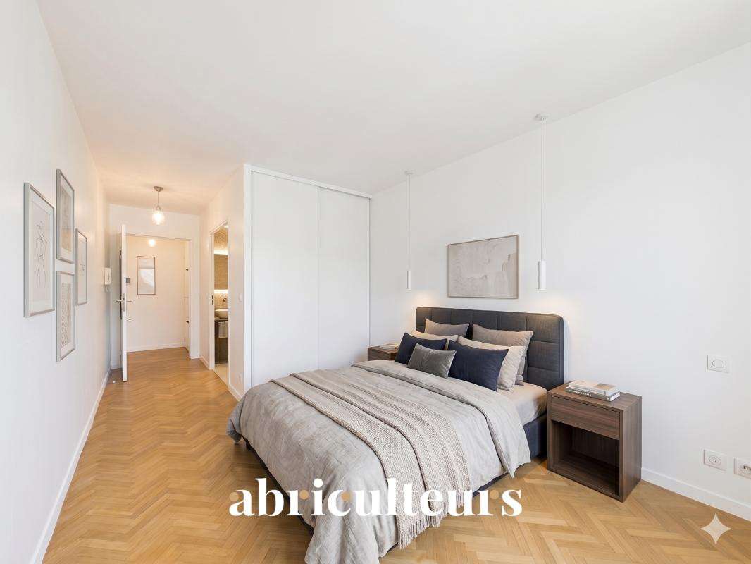 Apartment Courbevoie