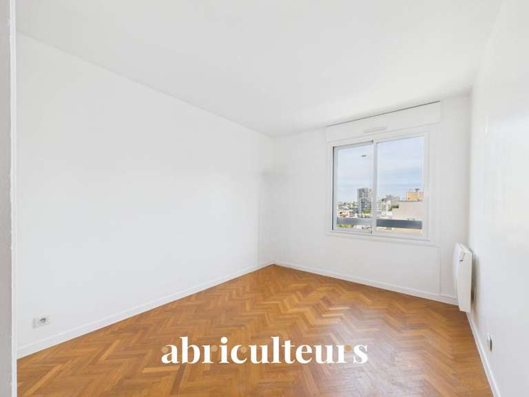 Appartement Courbevoie - 3 chambres - 113m²