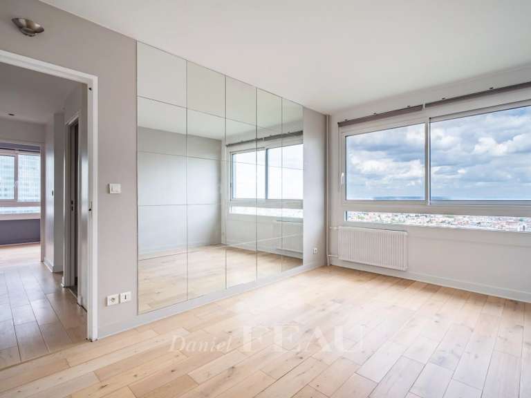Appartement Courbevoie - 3 chambres - 107m²