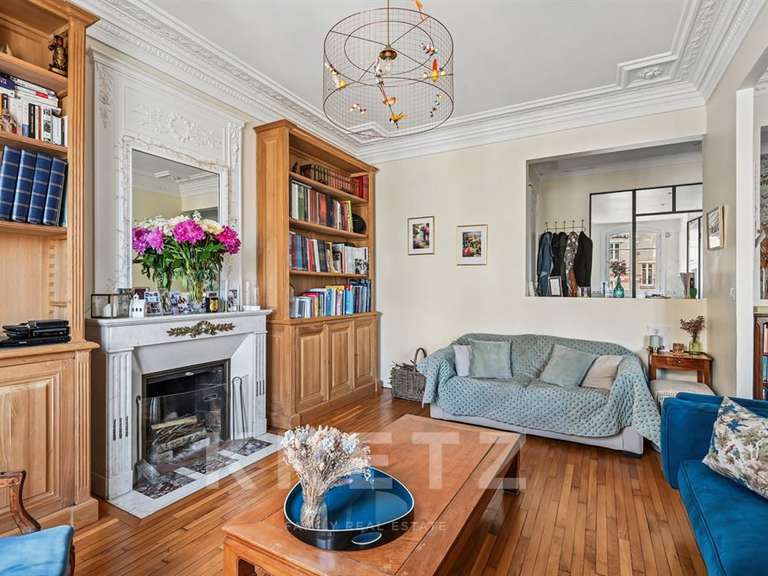 Appartement Courbevoie - 2 chambres - 101m²