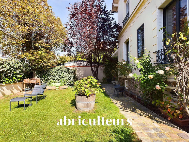 Maison Courbevoie - 5 chambres - 185m²