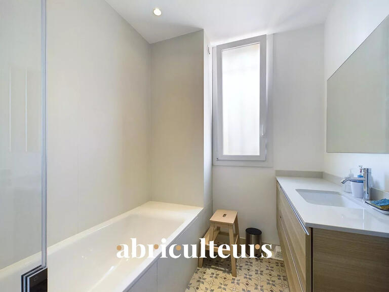 Maison Courbevoie - 5 chambres - 182m²