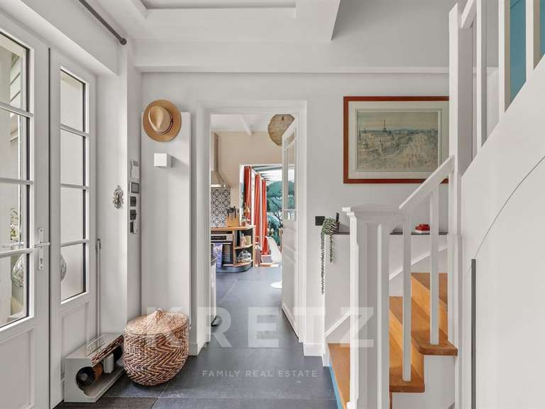 Maison Courbevoie - 6 chambres - 237m²