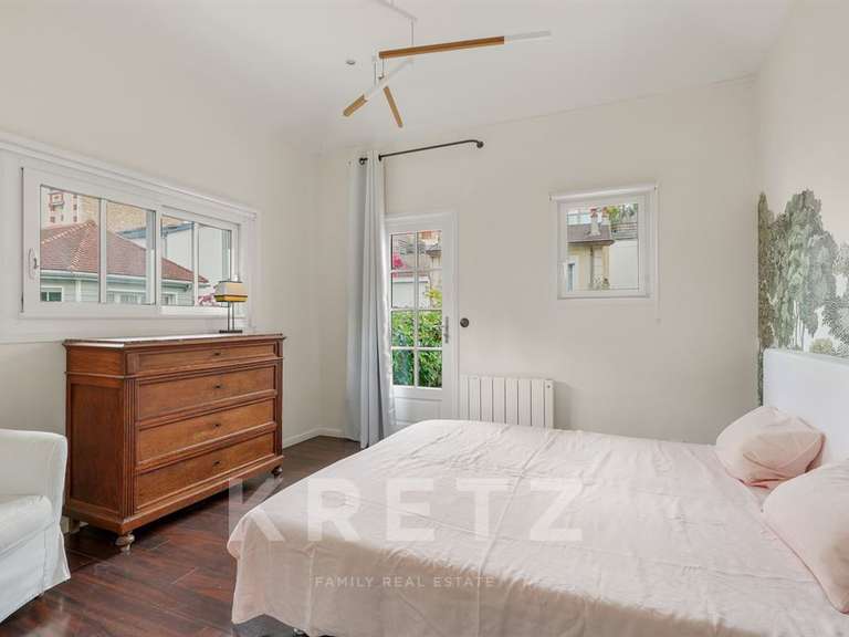 Maison Courbevoie - 6 chambres - 237m²