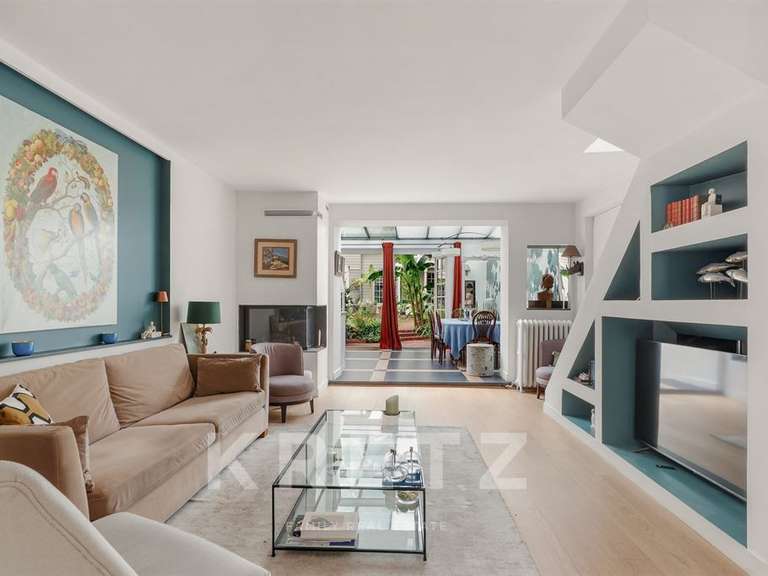 Maison Courbevoie - 6 chambres - 237m²