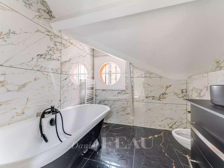 Maison Courbevoie - 6 chambres - 279m²