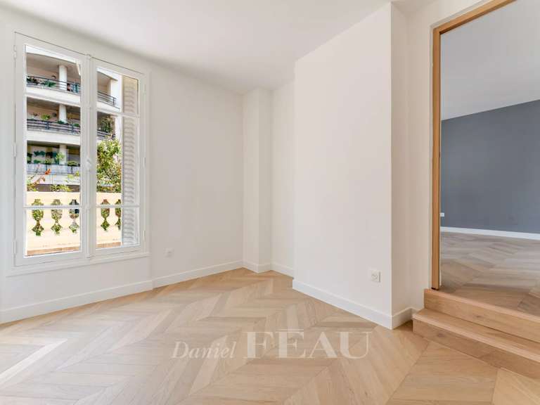 Maison Courbevoie - 6 chambres - 279m²