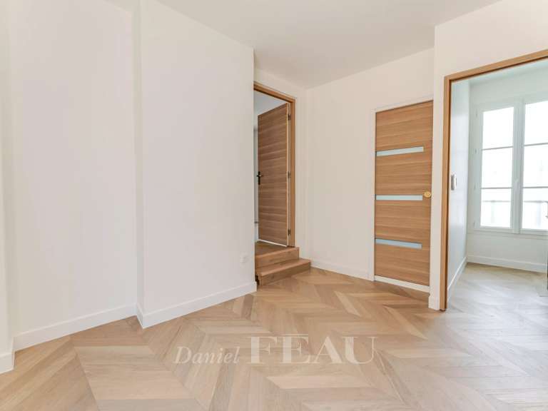 Maison Courbevoie - 6 chambres - 279m²